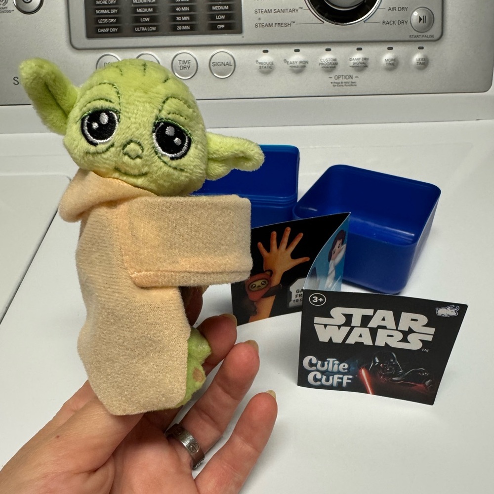Star Wars Yoda Cutie Cuff - New with box
